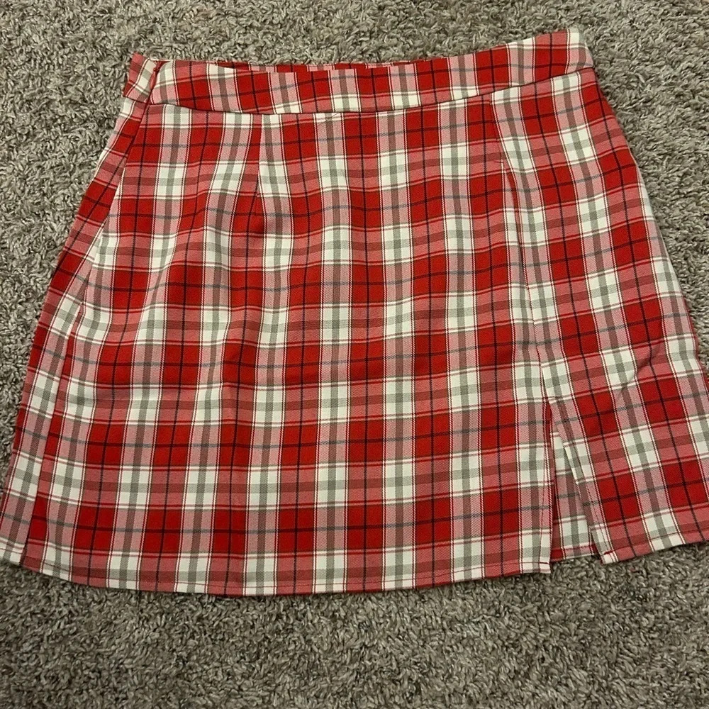 Red plaid mini skirt